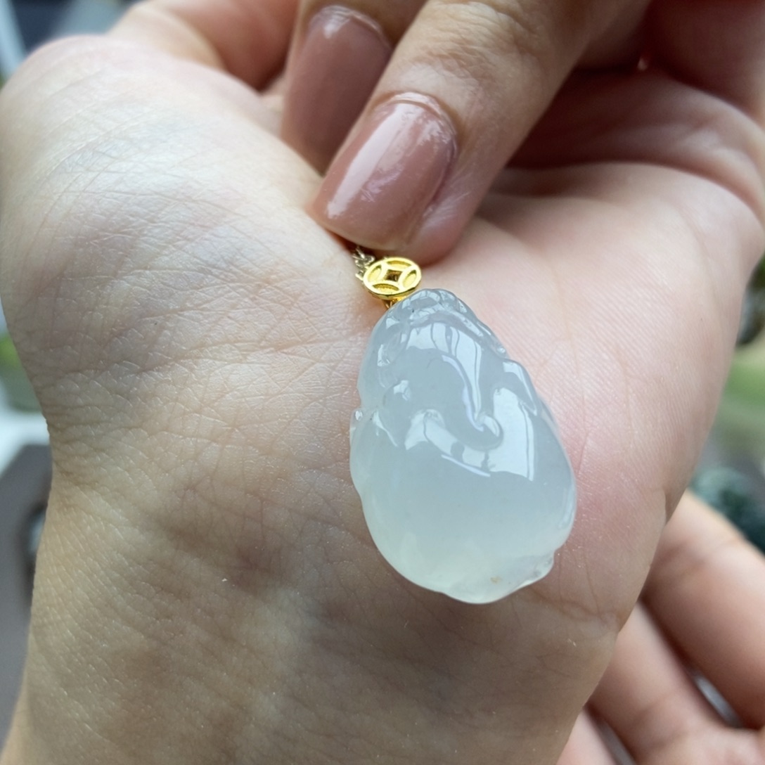 翡翠18K金镶嵌颈饰吊坠29