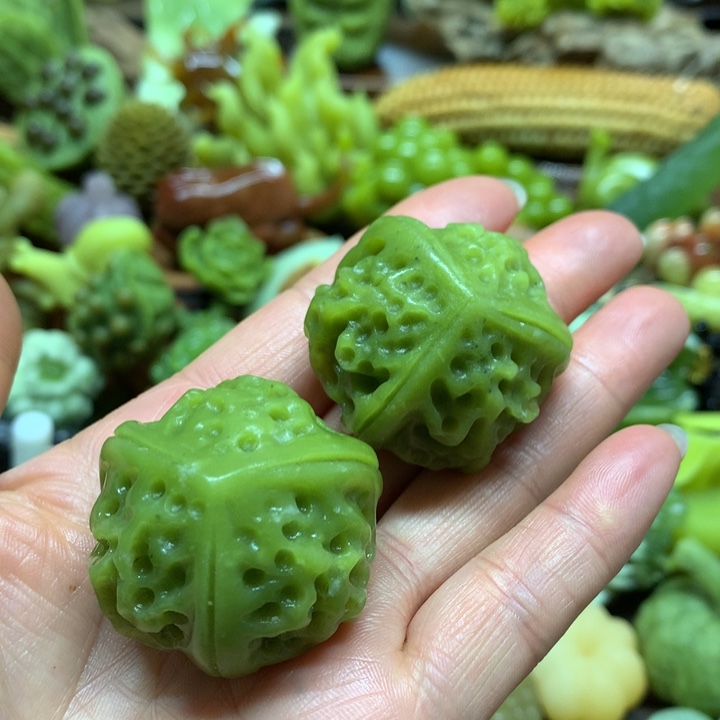 蛇纹石玉手把未镶嵌