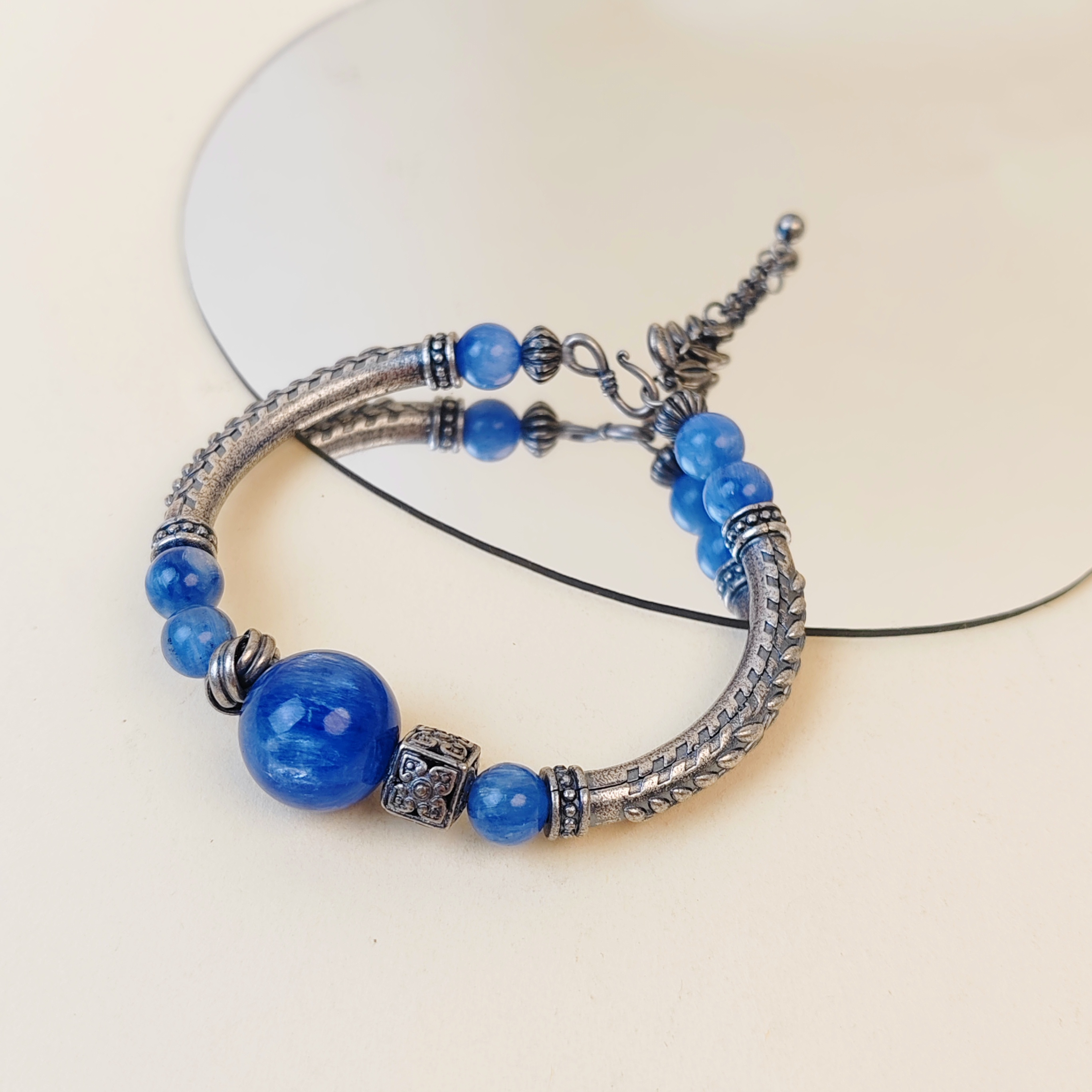 天然蓝晶半镯手串