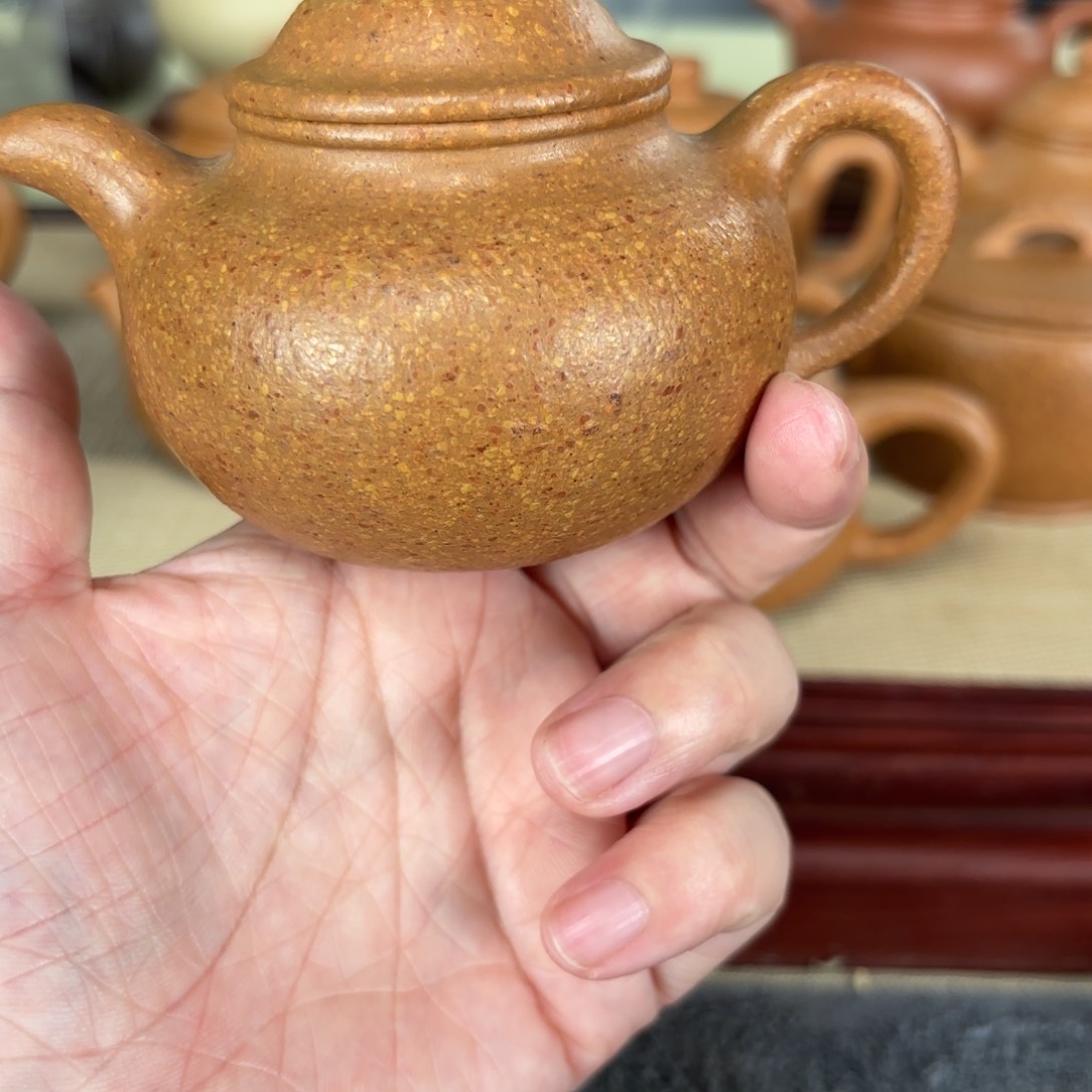紫砂茶壶梨皮黄段莲子130