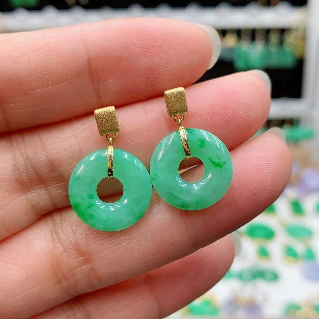 翡翠耳饰18K金镶嵌的