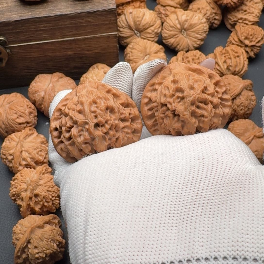 文玩核桃吊坠42宫灯004