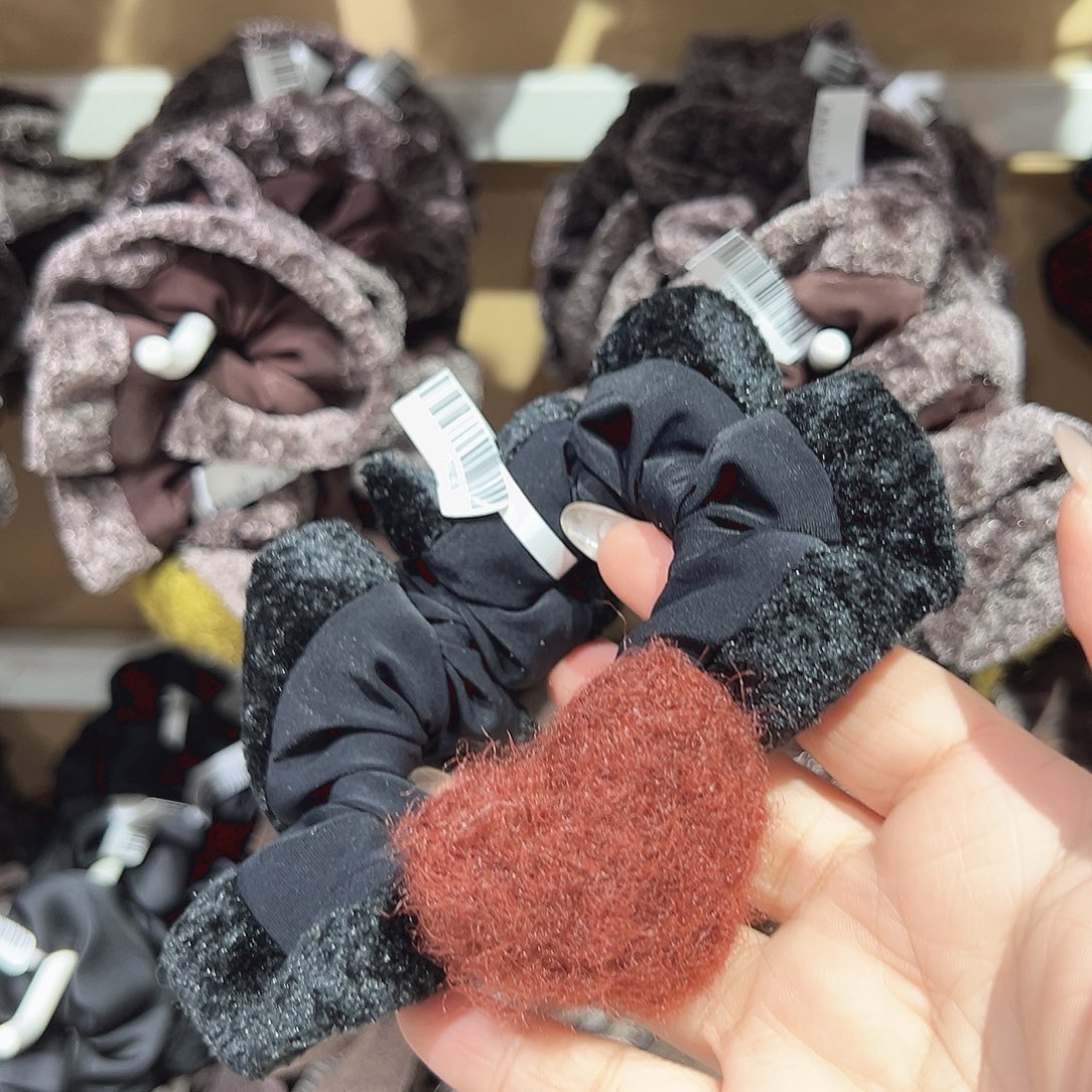 非金属红色爱心黑色