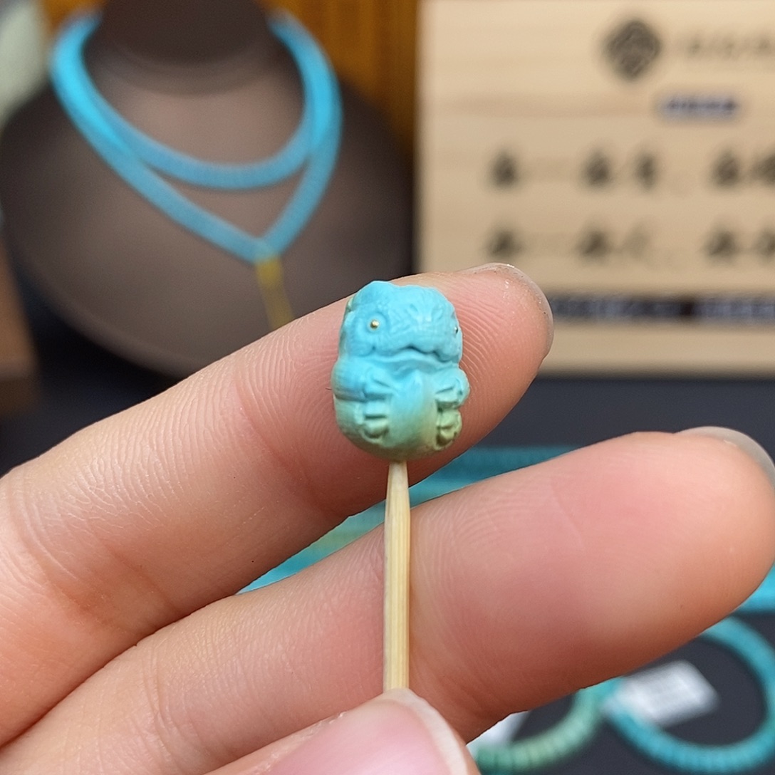 绿松石配饰未镶嵌