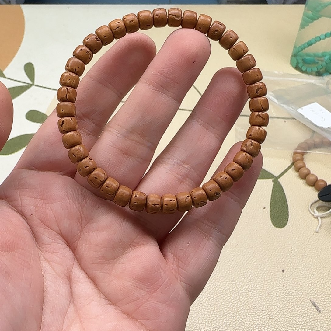 白玉菩提吊坠黄色712