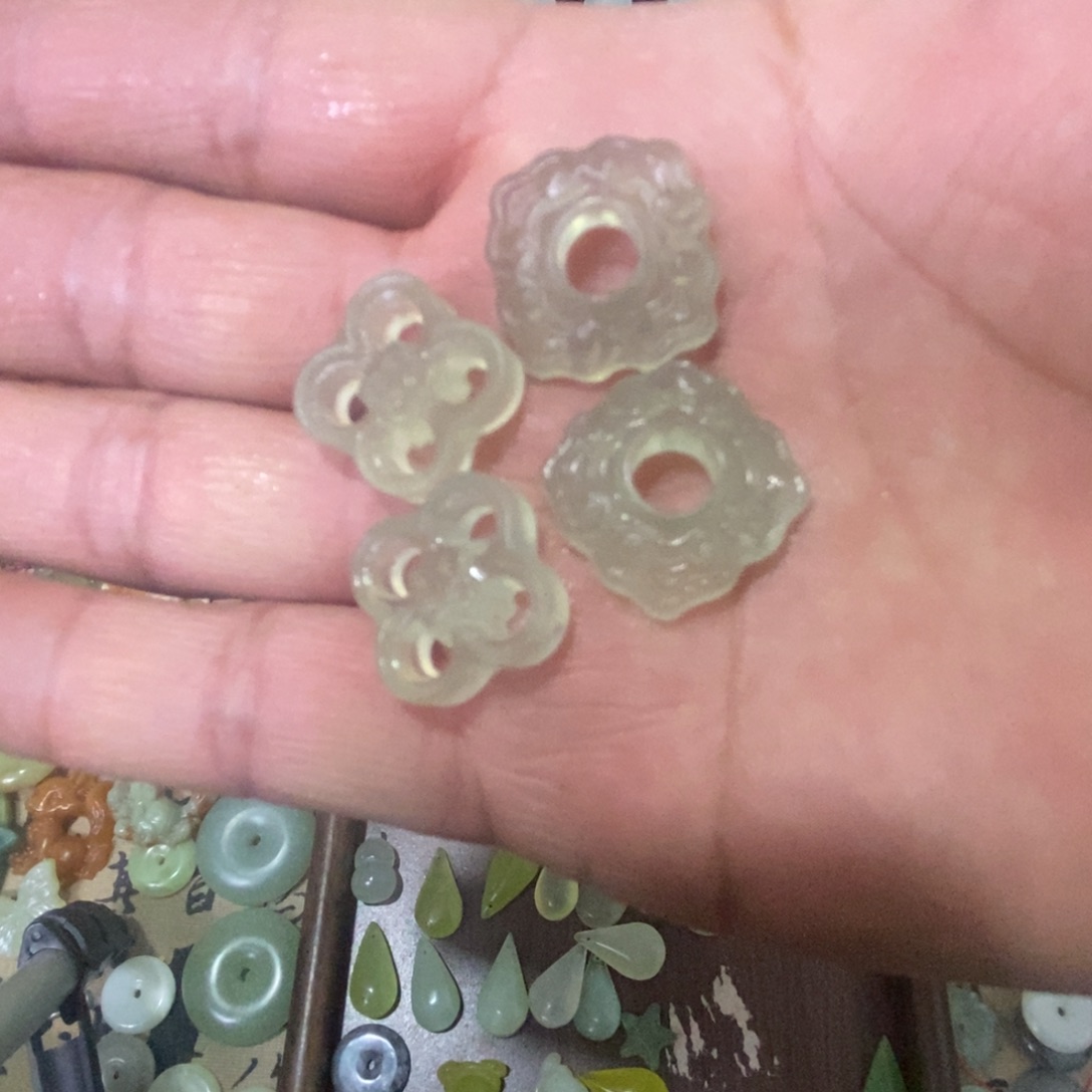 蛇纹石玉未镶嵌天然岫玉