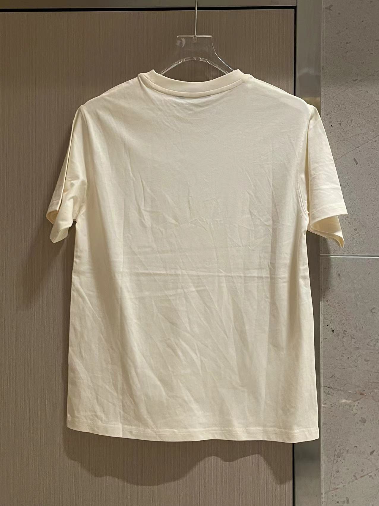 豪尚服饰~~直播短袖间叫号拍~~38.8~98.8~链接