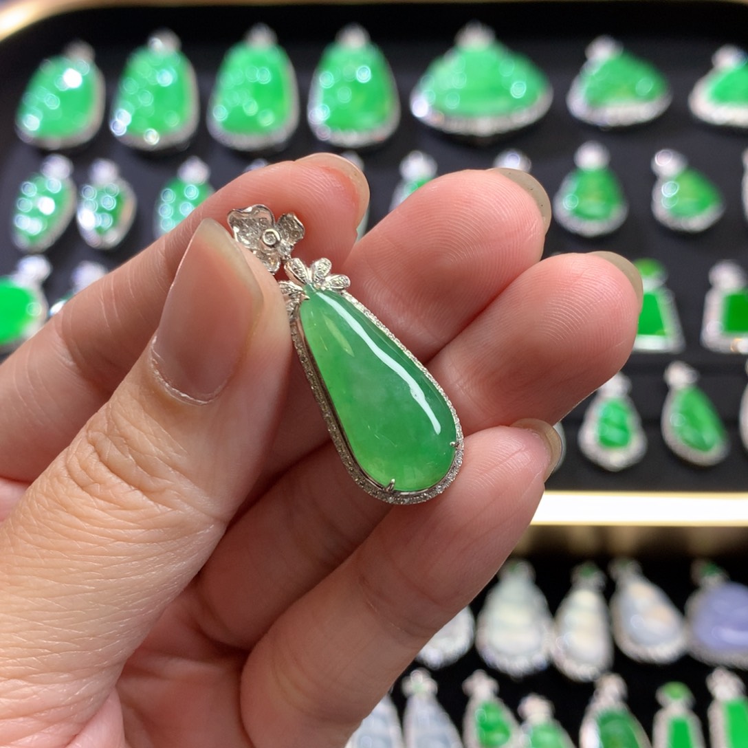 翡翠18K金镶嵌吊坠(不含链)