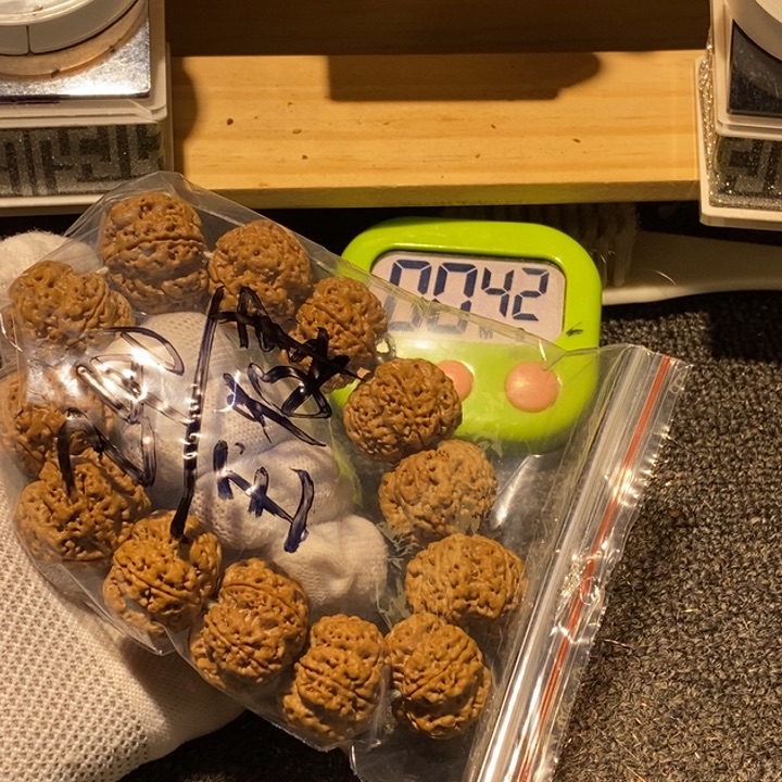 王***健吊坠金刚菩提哈喽啊