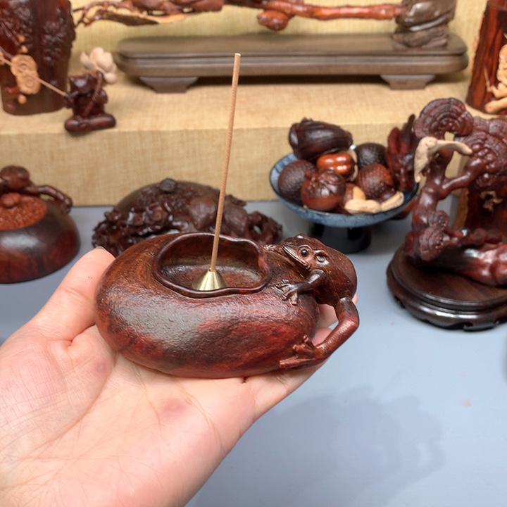 檀香紫檀（小叶紫檀）三*?