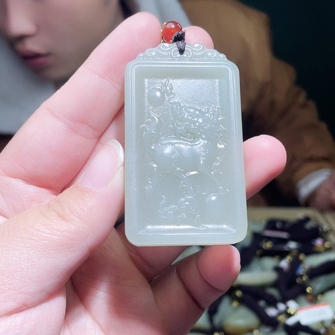 和田玉颈饰未镶嵌