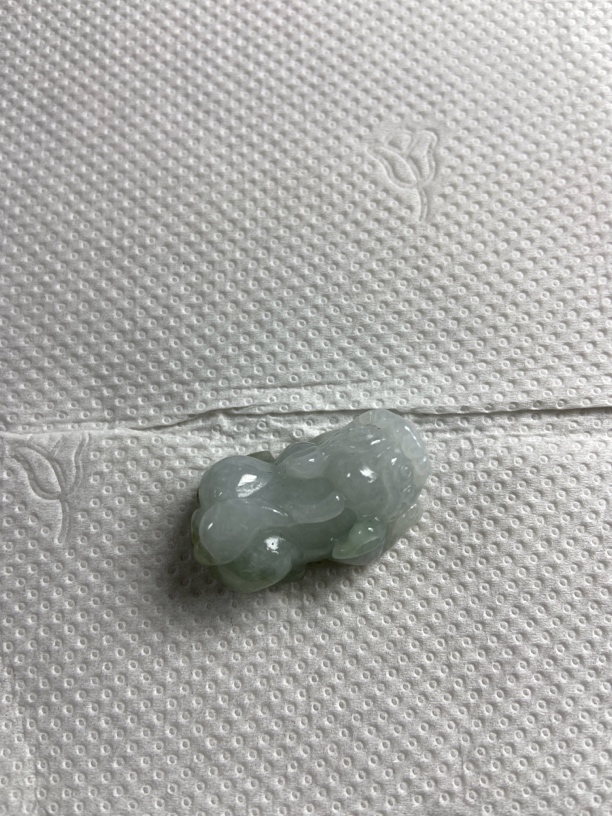 玉如军意翡翠珠宝