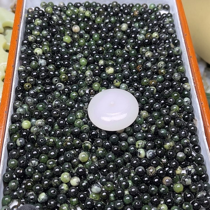 未镶嵌和田玉珠宝奇石