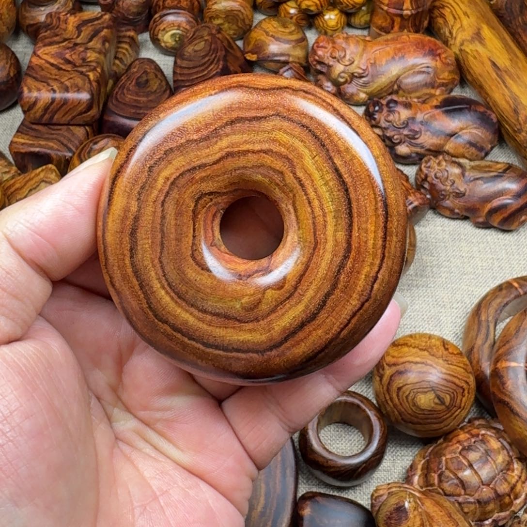 黄花梨/降香黄檀惊**瞥我