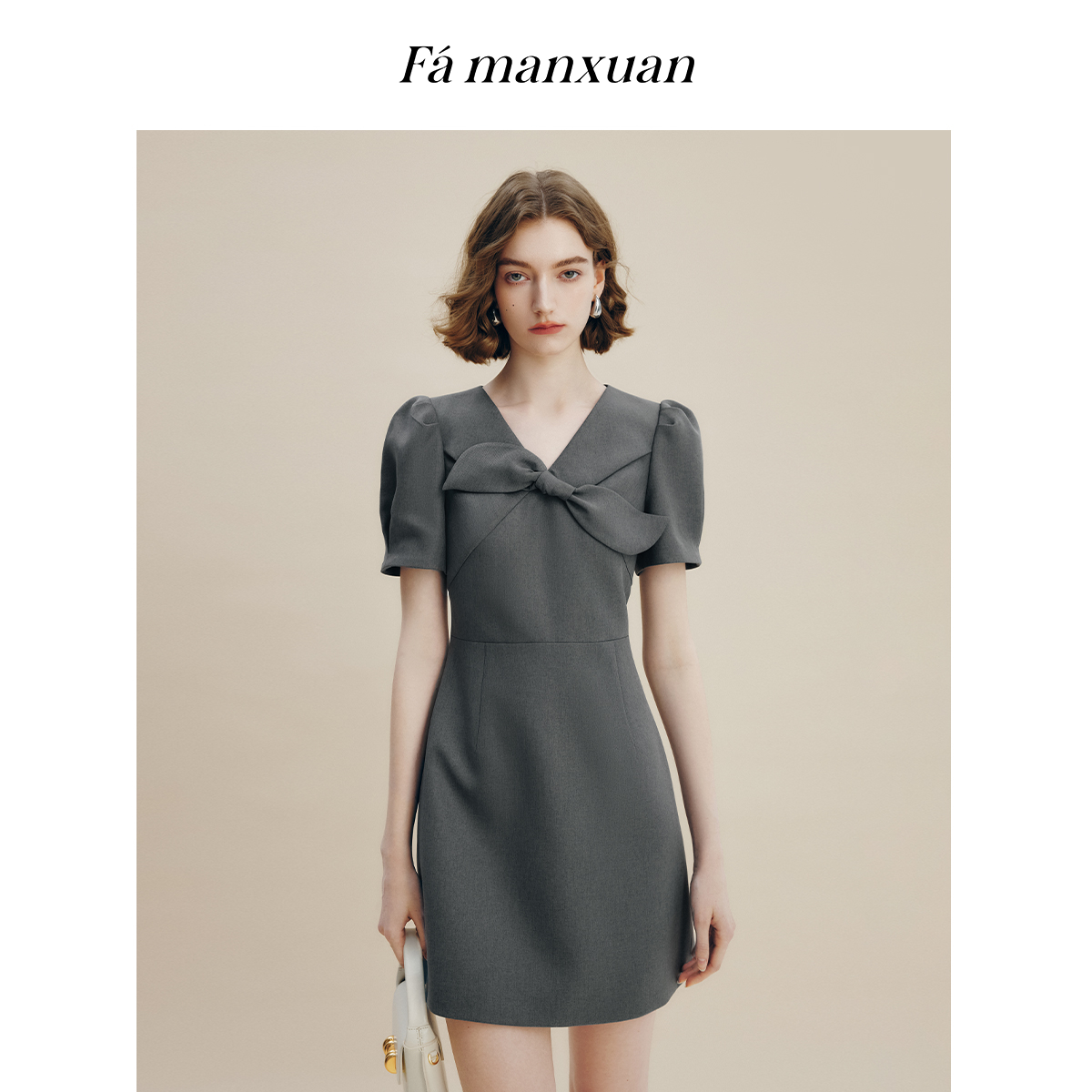 法曼萱灰色蝴蝶结短袖气质连衣裙小个子2025夏新款miu系短袖a字裙