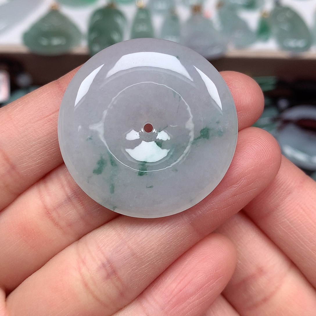 翡翠颈饰未镶嵌平安扣A