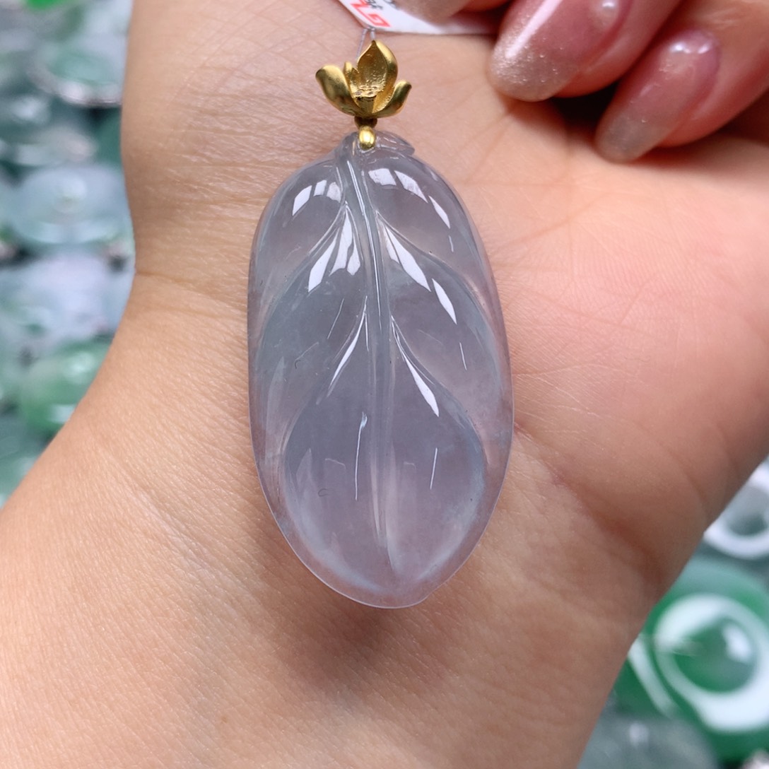 翡翠颈饰18K金镶嵌天然翡翠