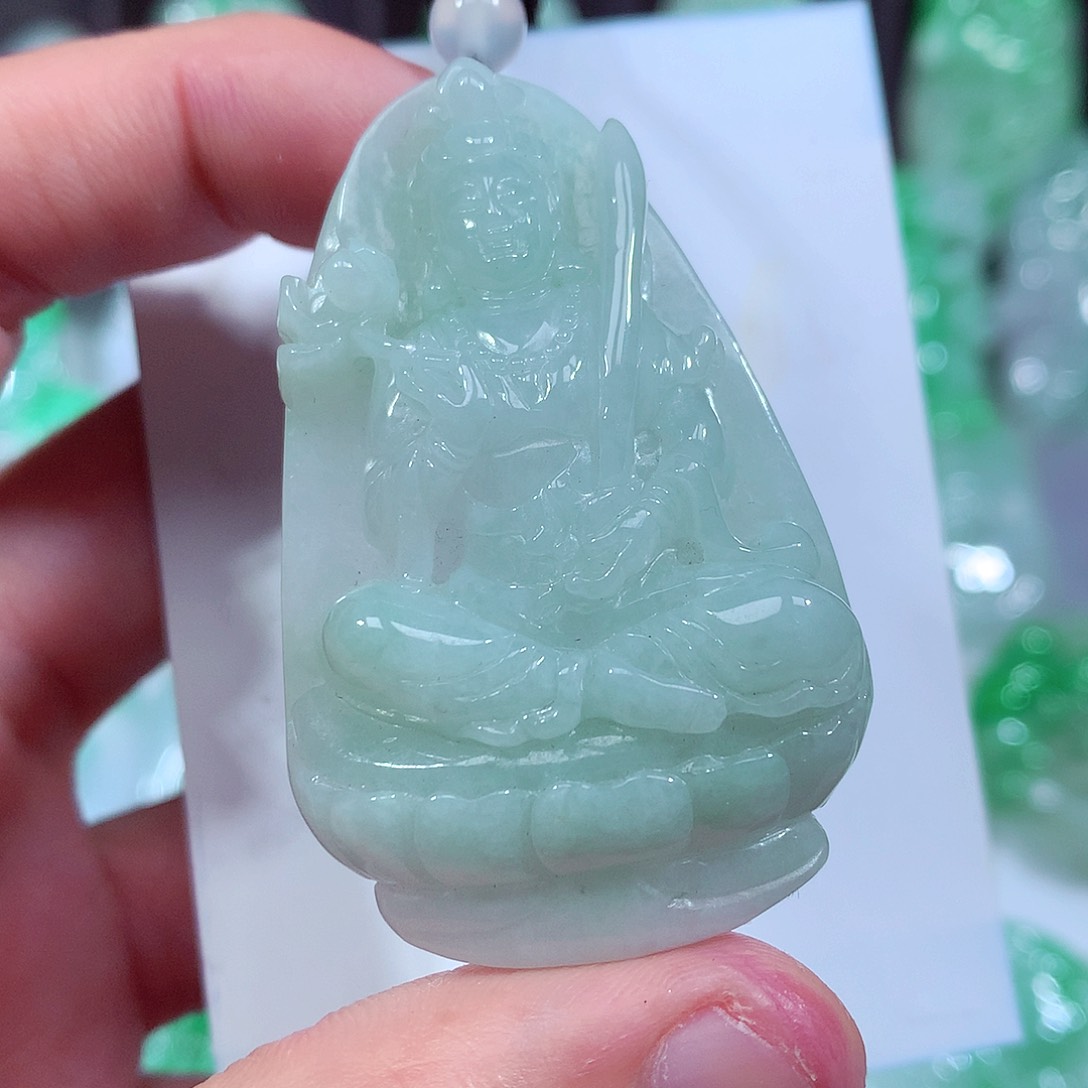 翡翠颈饰未镶嵌缅甸翡翠