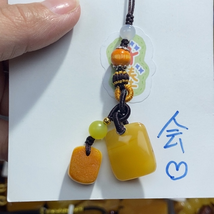 琥珀珠宝奇石未镶嵌