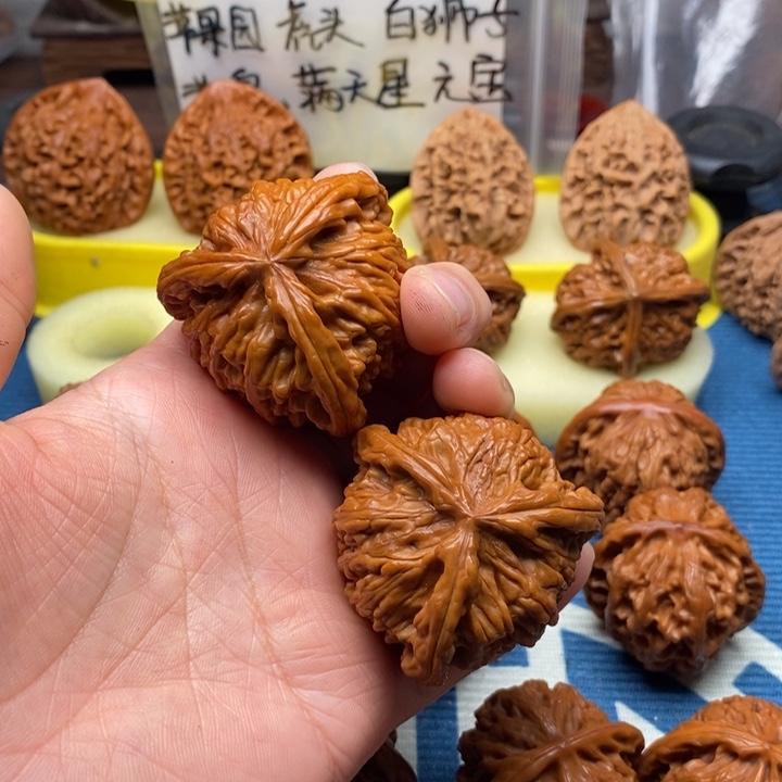 文玩核桃把件白三棱