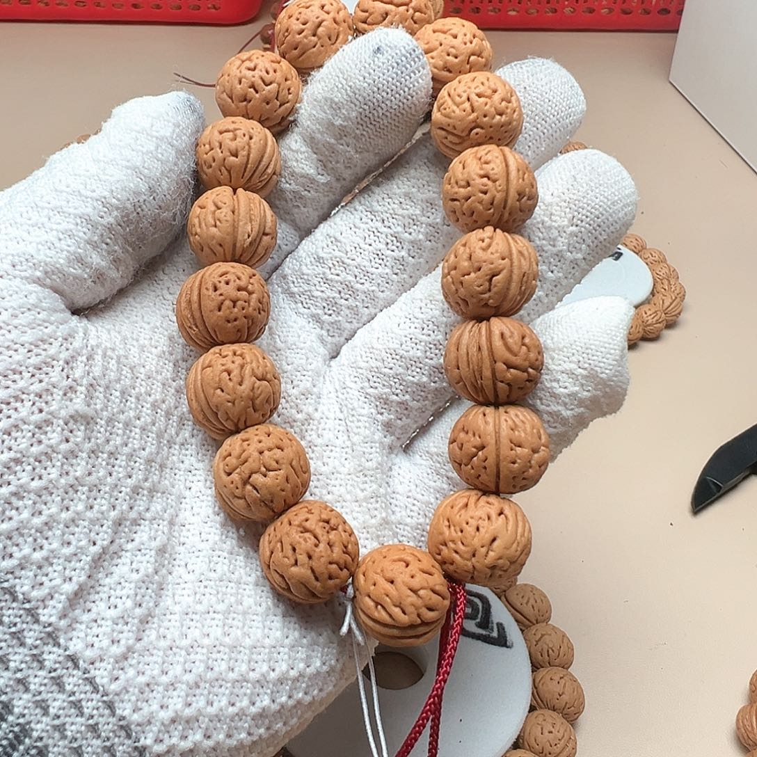 冯***某手串桃核1.7满天星苹果