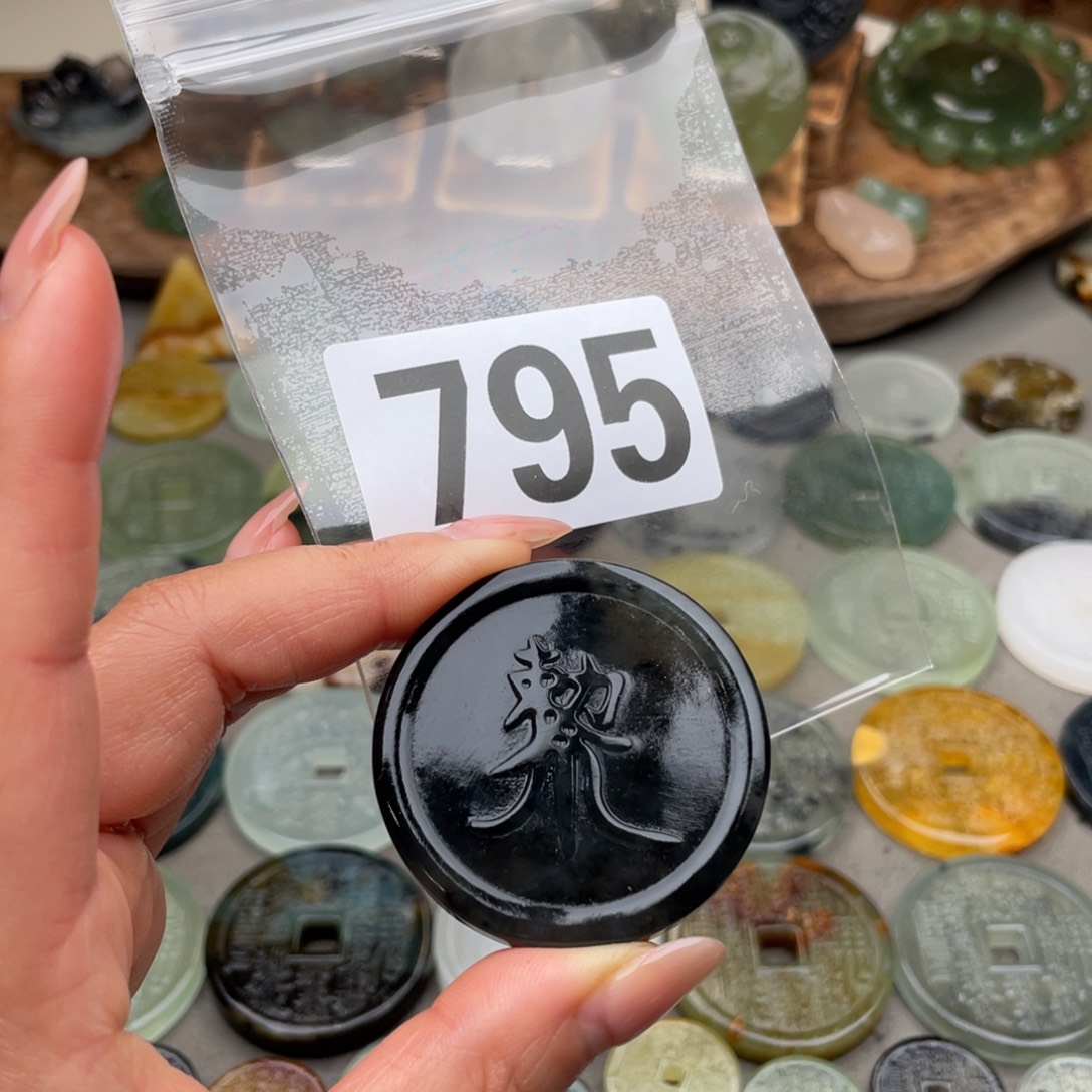 *****蛇纹石玉未镶嵌颈饰