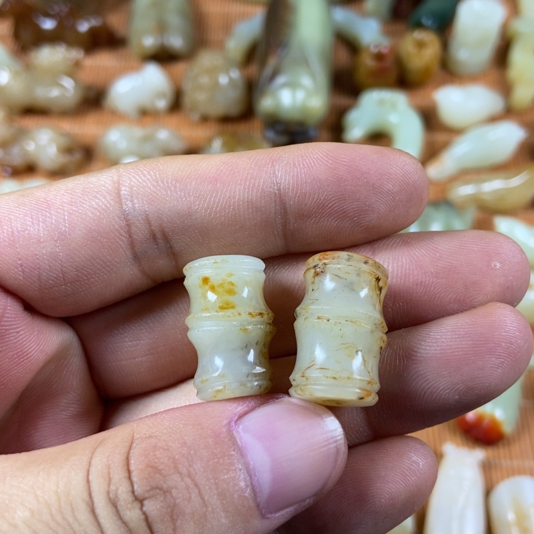 和田玉未镶嵌颈饰娅*