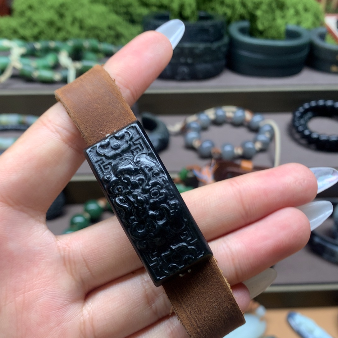 和田玉（糖玉）未镶嵌挂件