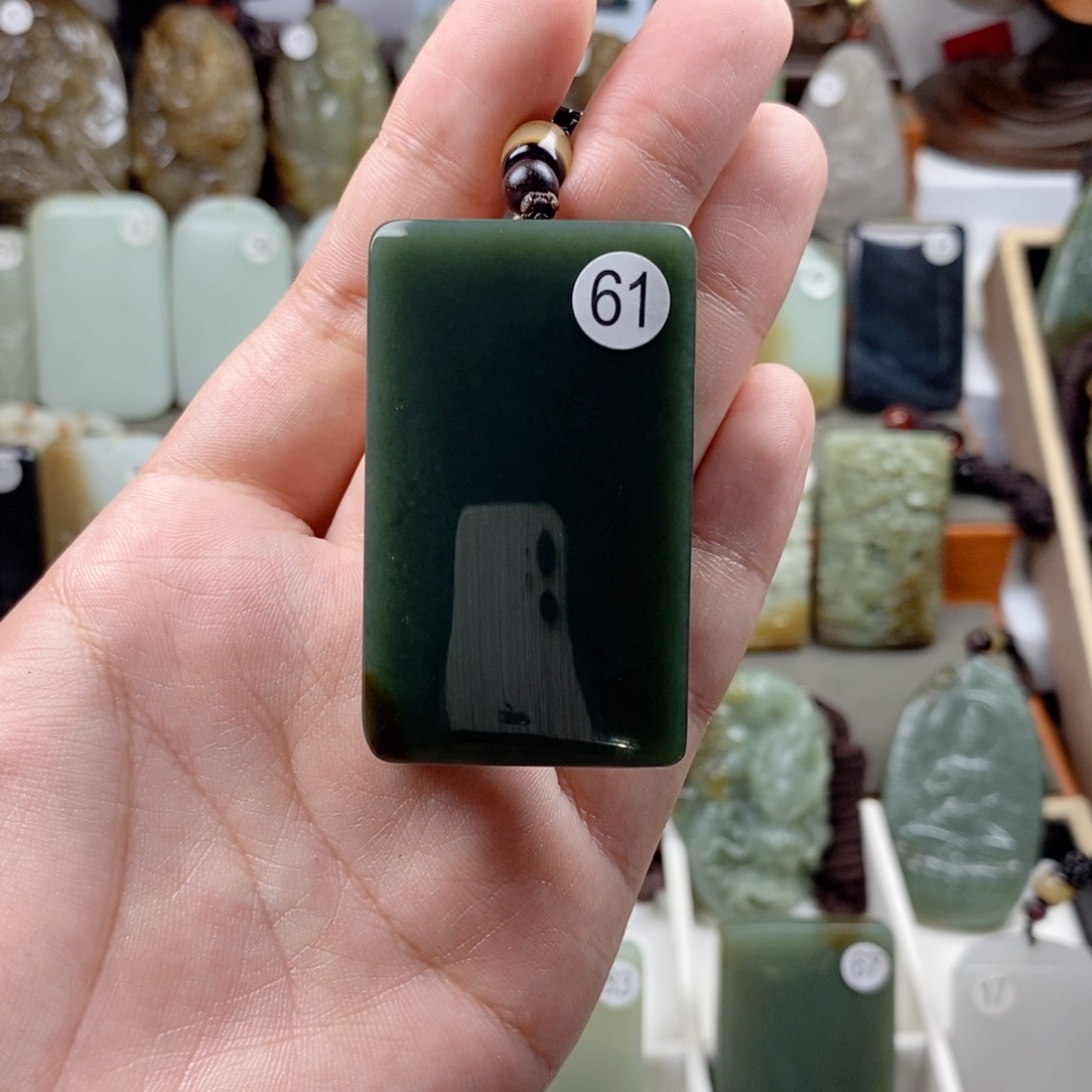 和田玉（糖玉）未镶嵌颈饰