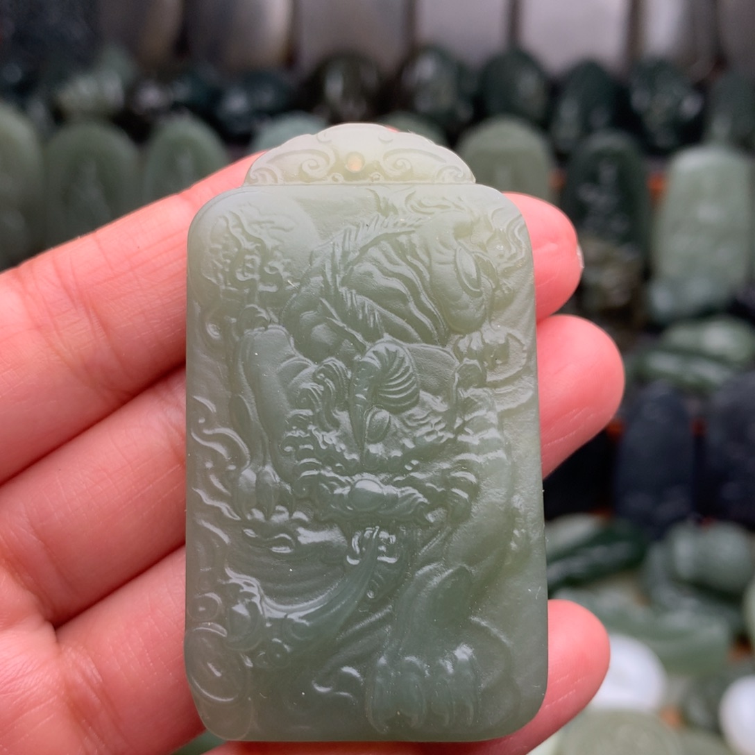 和田玉未镶嵌颈饰挂件30