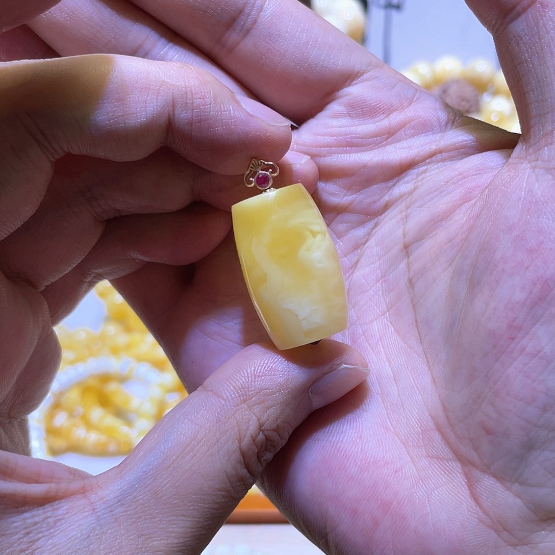 蜜蜡手串18K金镶嵌桶珠吊坠菊底金白妖