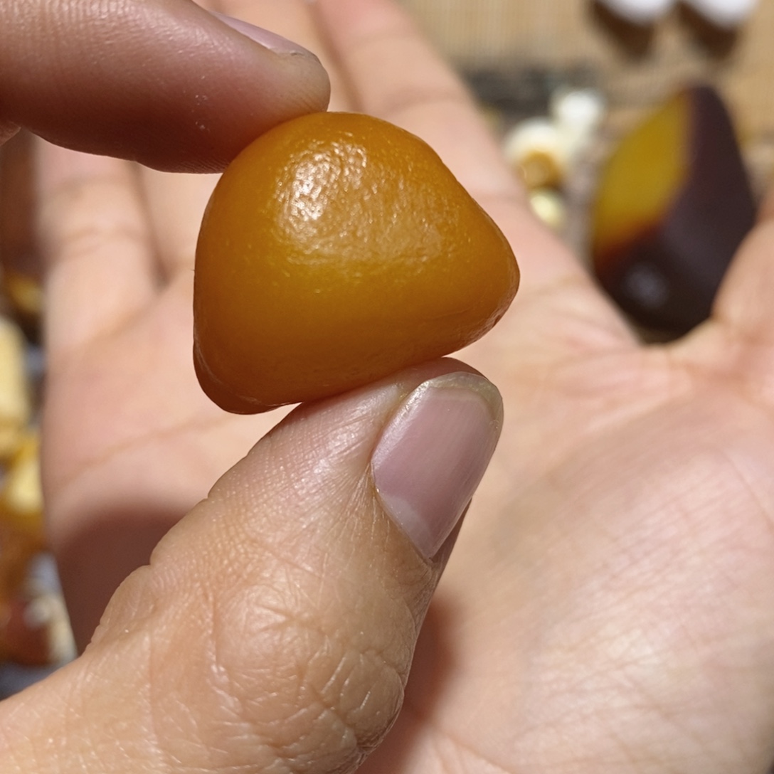 定制琥珀蜜蜡原石