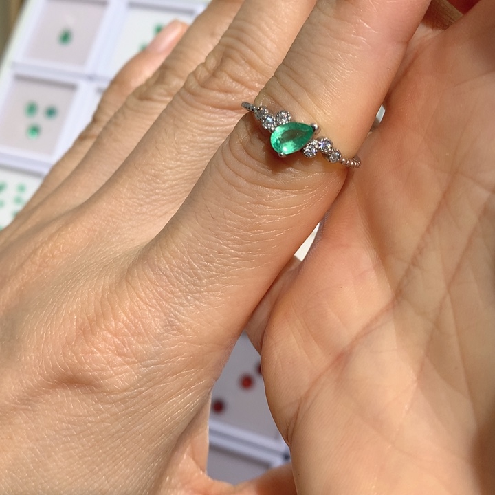 戒指银S925镶嵌祖母绿