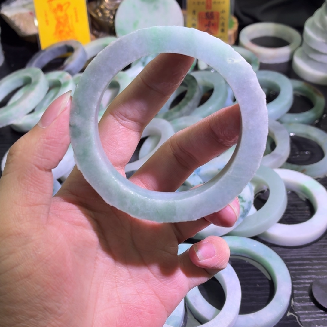 定制翡翠未镶嵌天然翡翠A货毛胚手镯定制