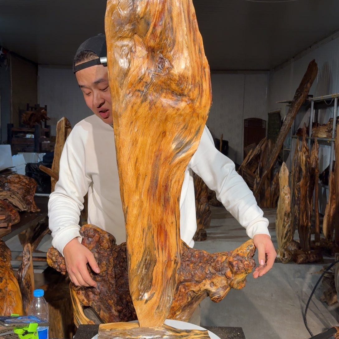 莫***木佳友琥珀木摆件38