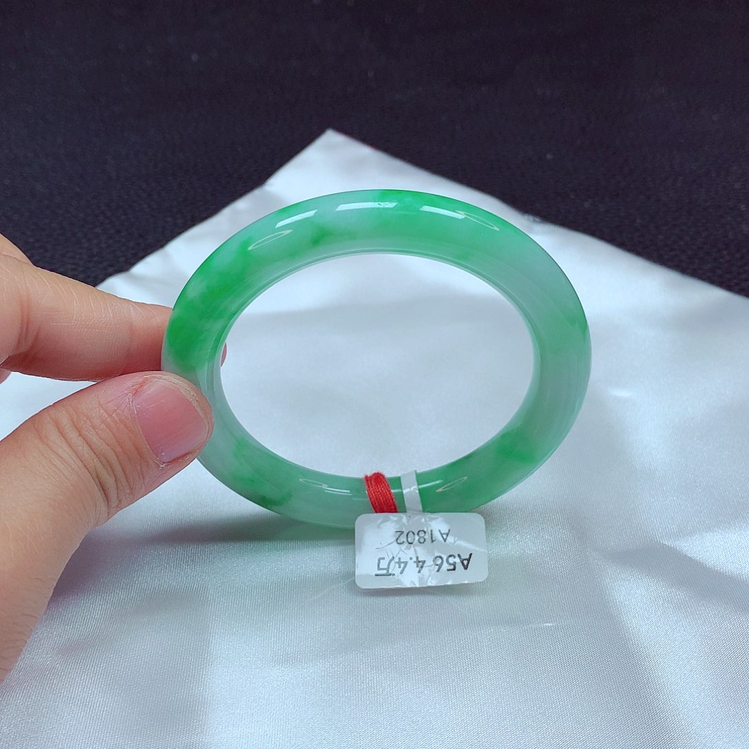 翡翠手镯未镶嵌手镯56