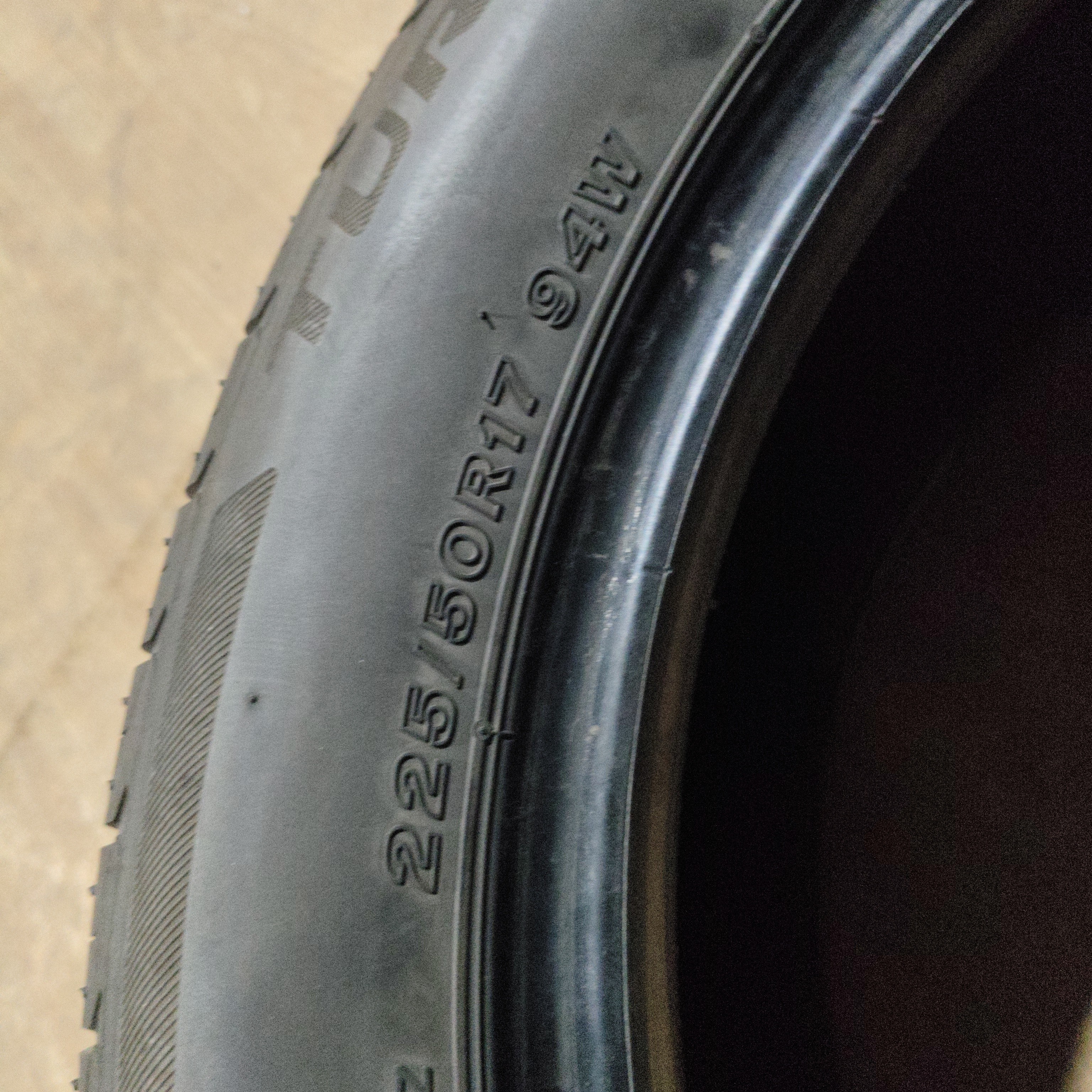普利司通防爆轮胎225/50/17