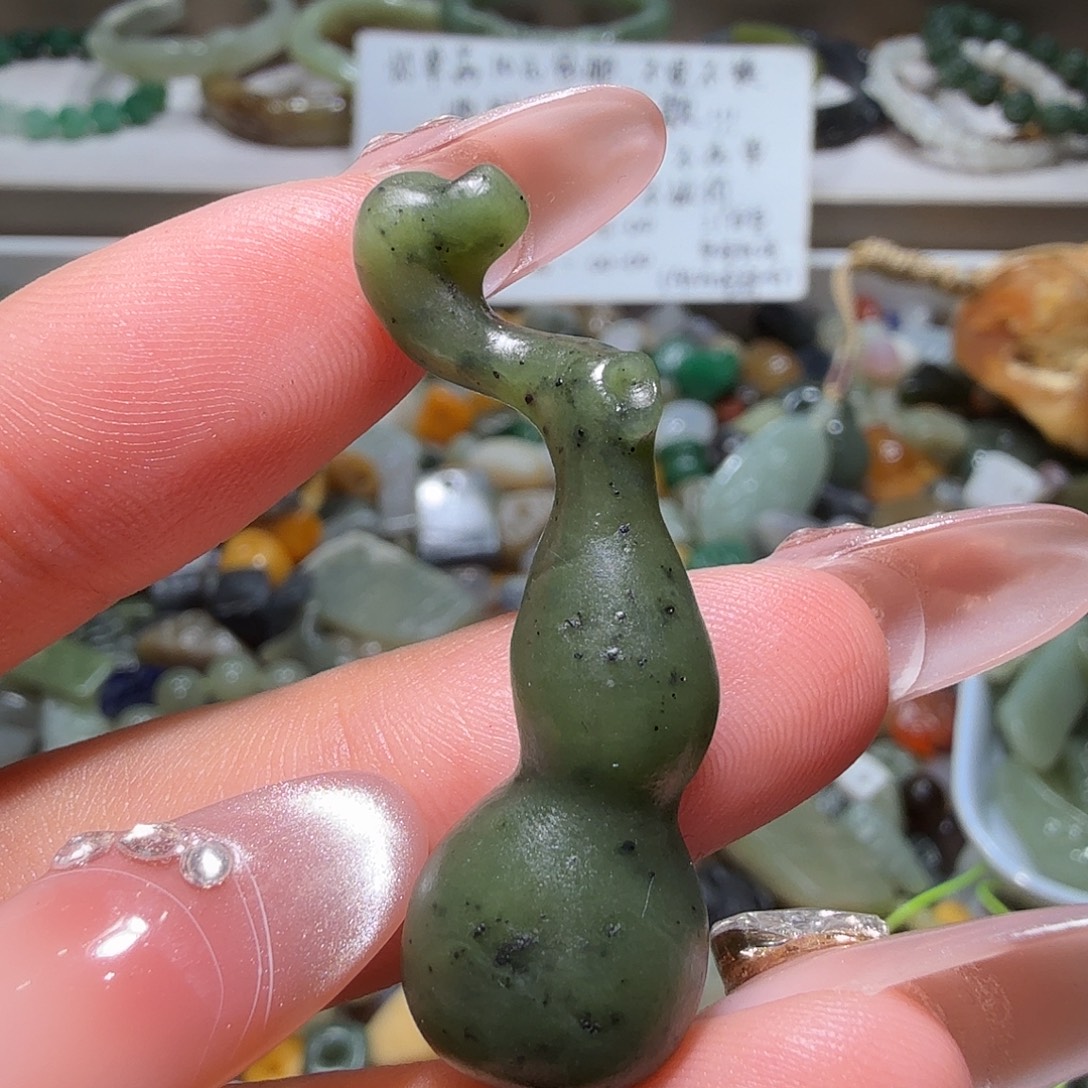 和田玉未镶嵌珠宝奇石