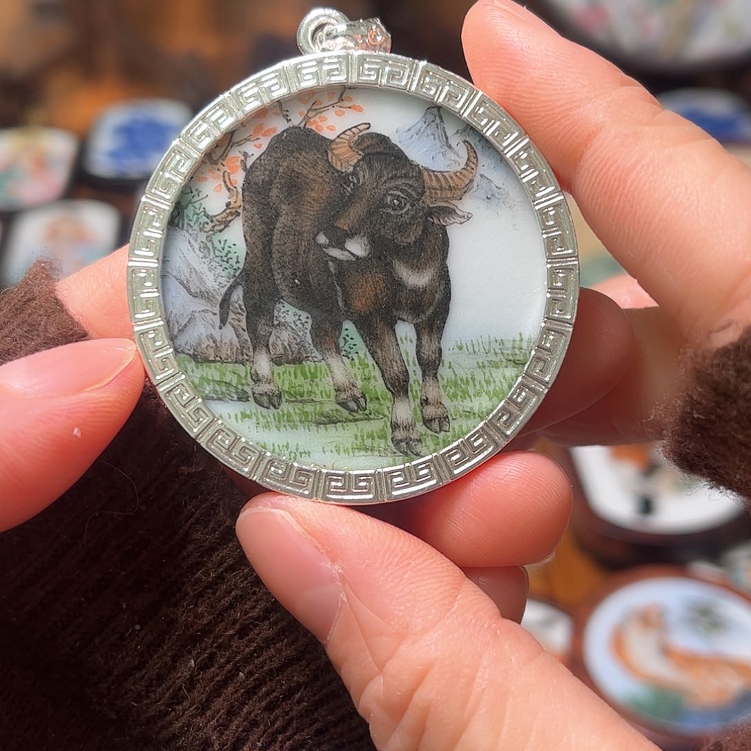 瓷片不****活瓷片挂件一个