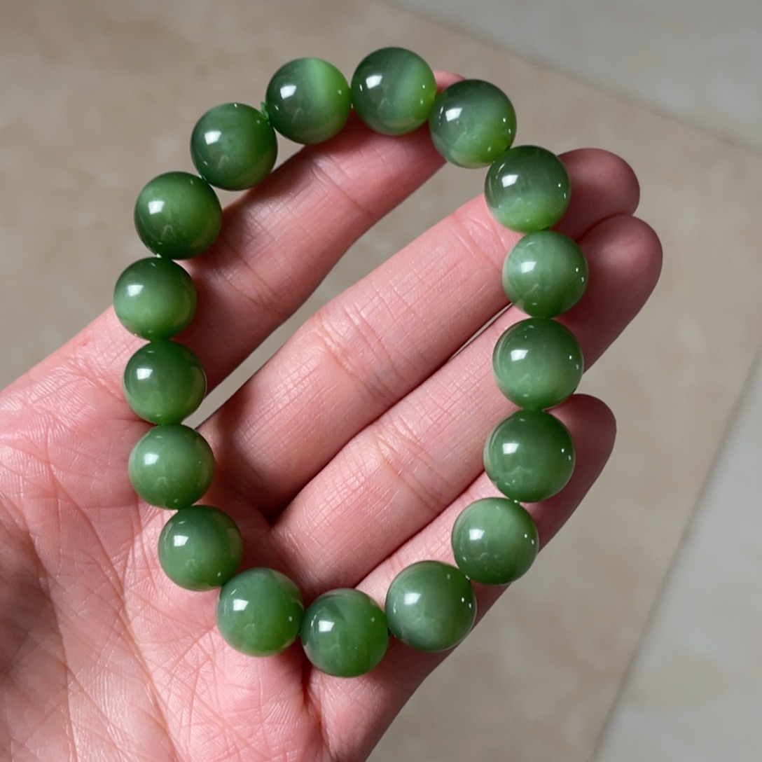 和田玉手串未镶嵌卡12俄七坑爆闪绿猫无包容