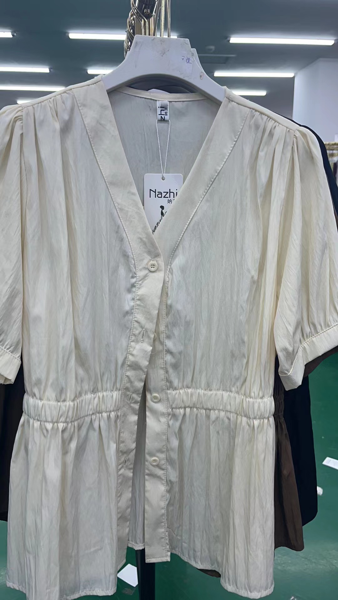 女士百搭小衫066-J