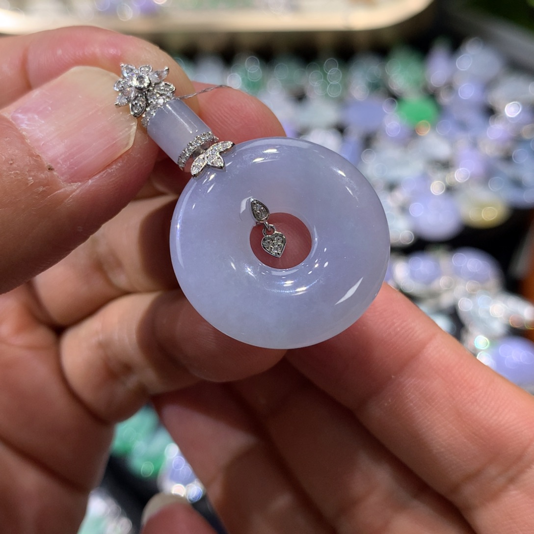 翡翠吊坠(不含链)18K金镶嵌