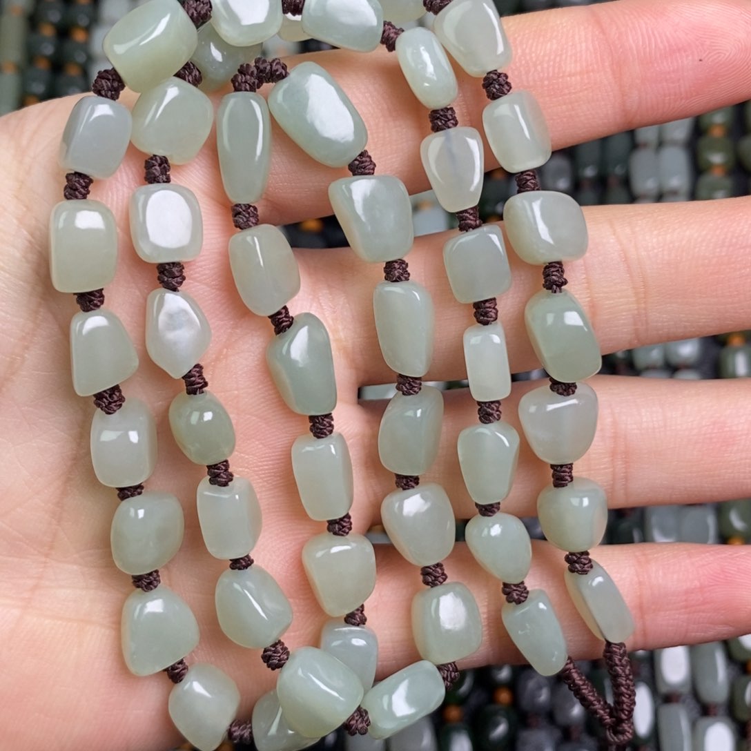 和田玉颈饰未镶嵌38