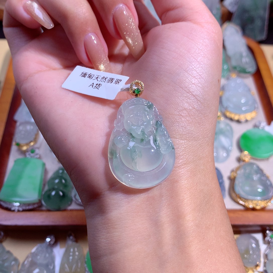 翡翠吊坠(不含链)18K金镶嵌