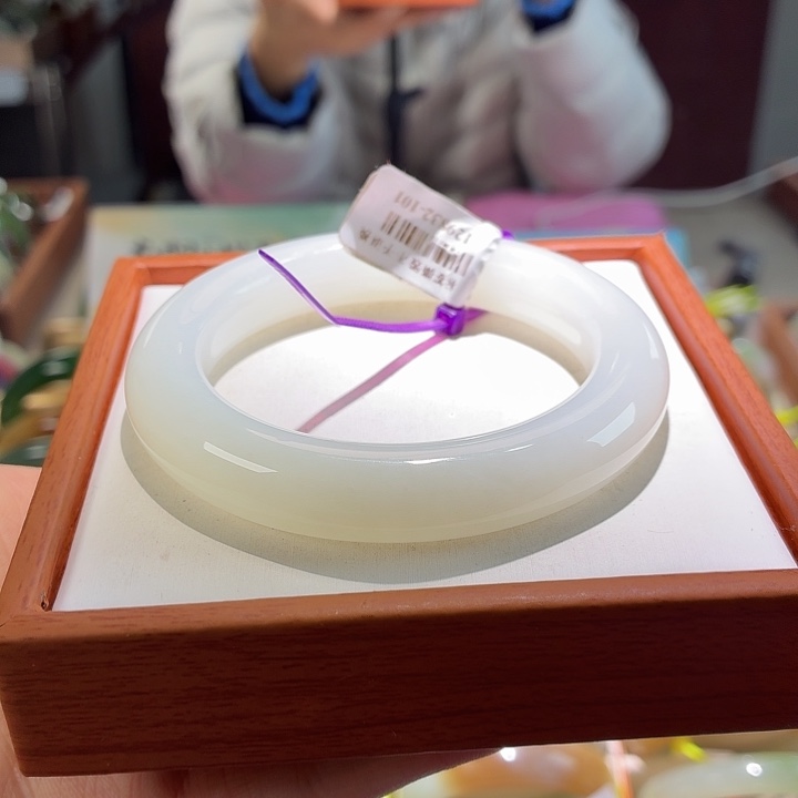 和田玉未镶嵌手镯6。 55/56