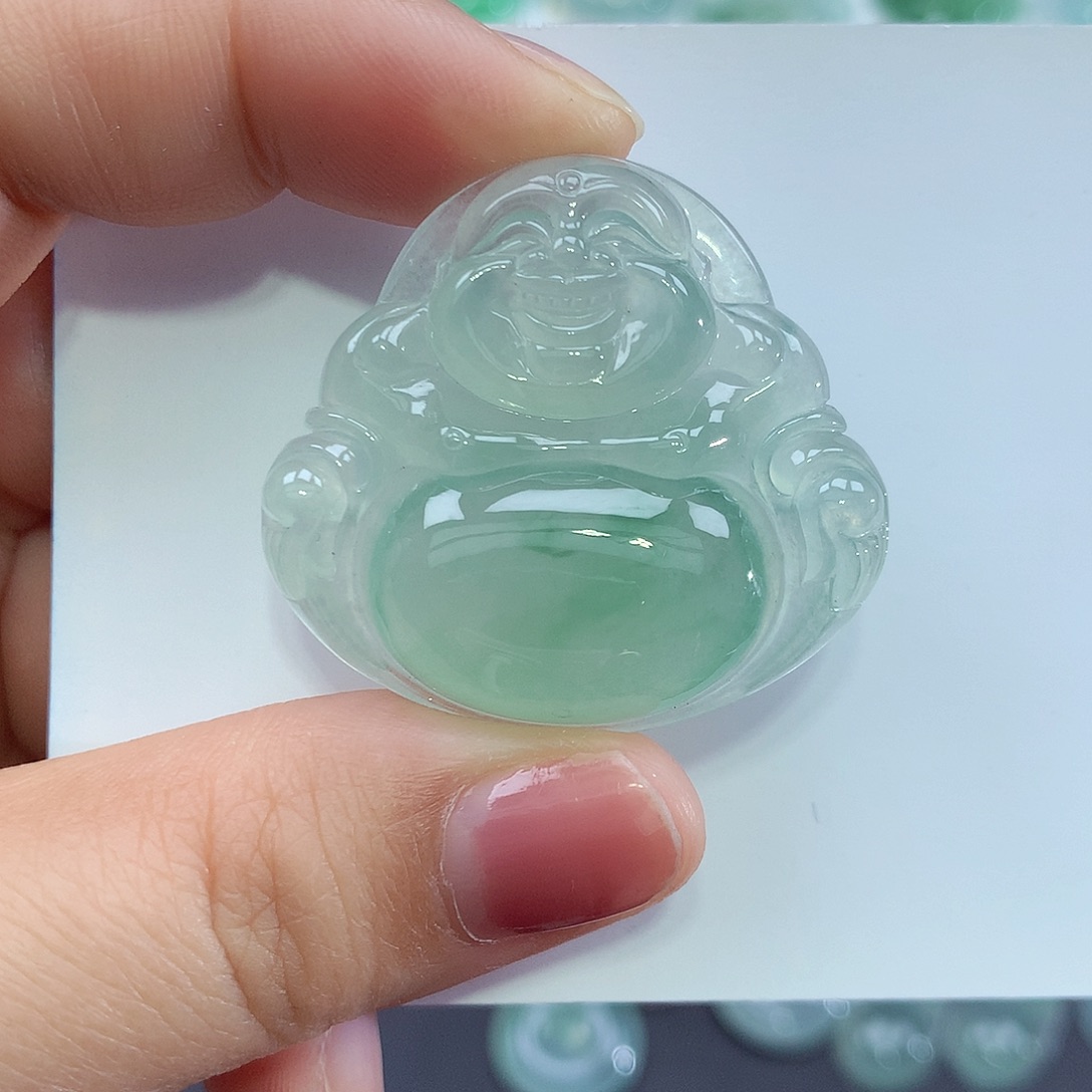 翡翠未镶嵌颈饰佛公