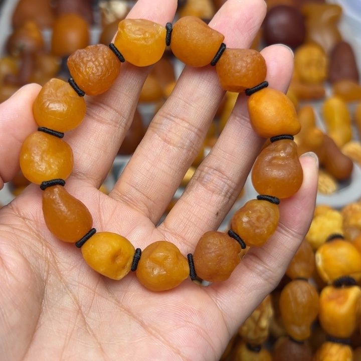 琥珀未镶嵌裸石天然蜜蜡