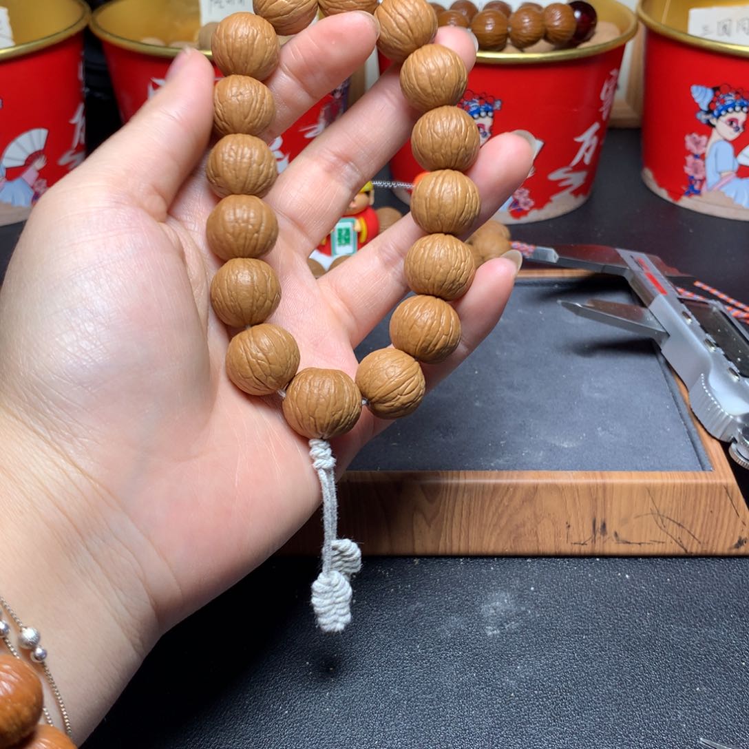 猴头核桃手串聚宝盆手持