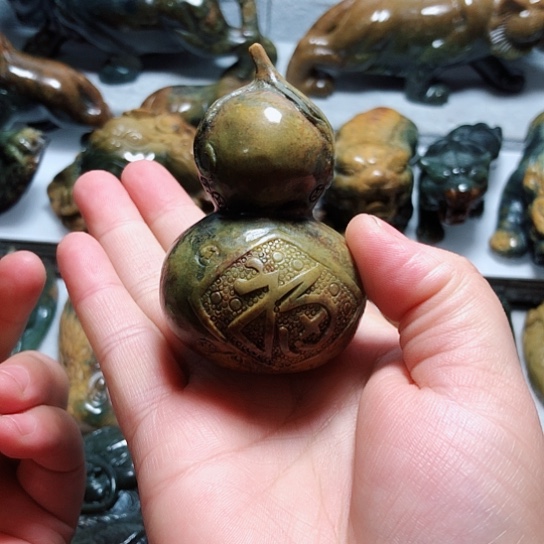 岫岩河磨玉（透闪石质玉）把件未镶嵌老*