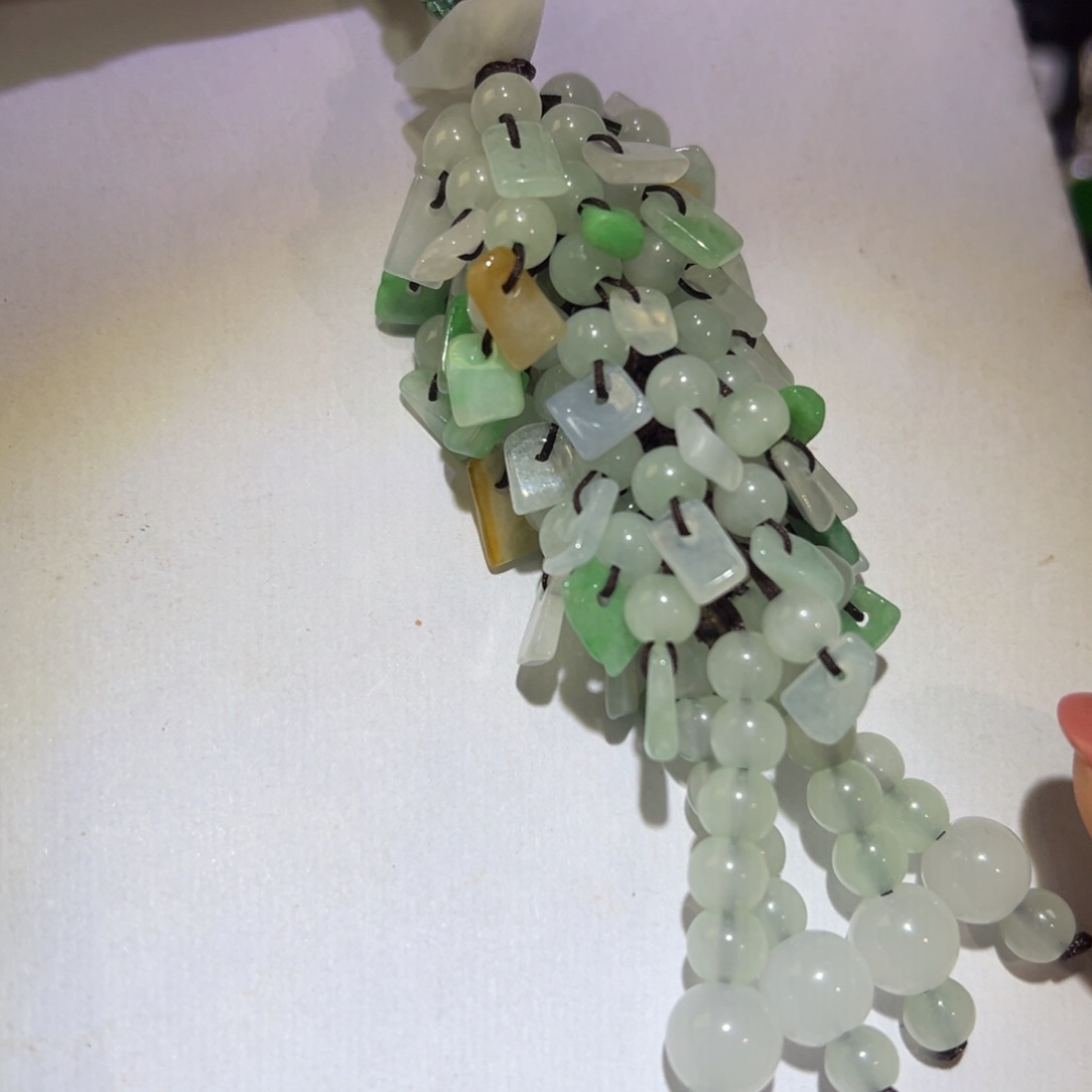 翡翠颈饰未镶嵌吊坠